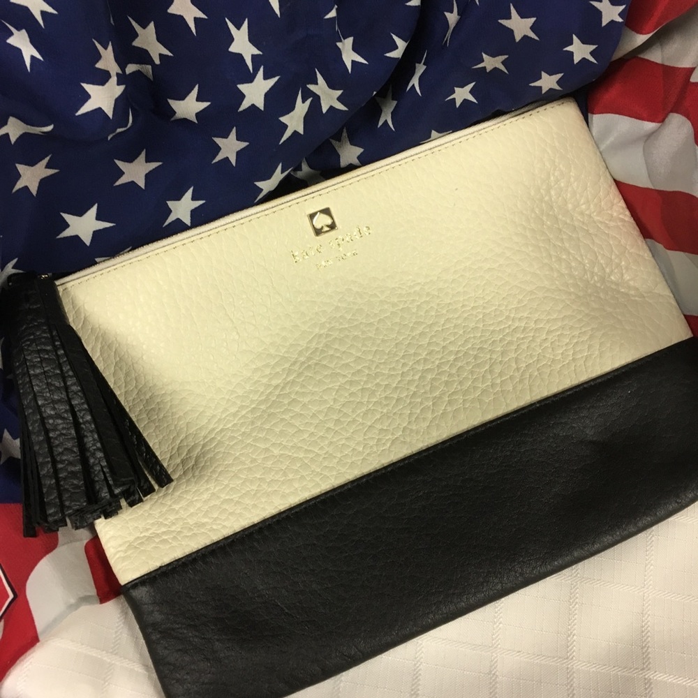 kate ♠️ spade clutch